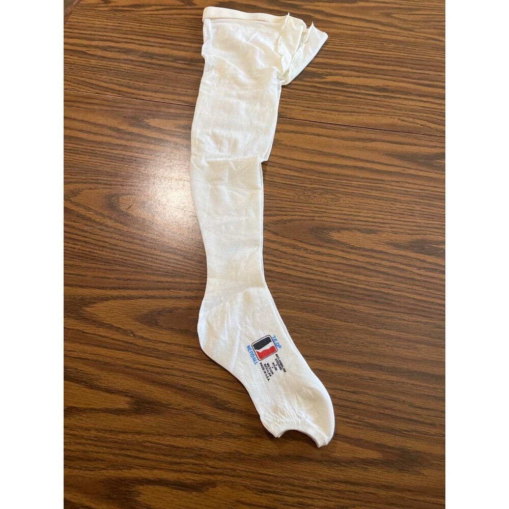 T.E.D. Kendall anti-embolism stockings size Medium Regular